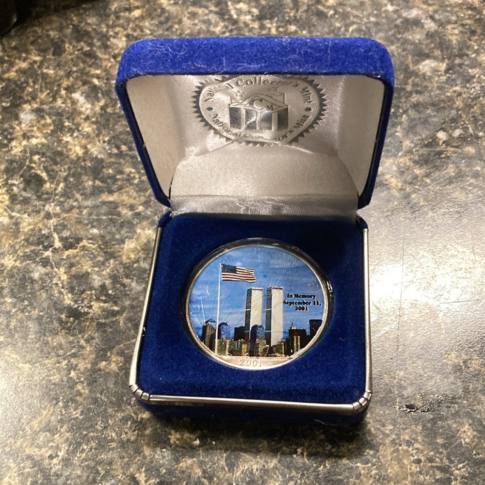 2001 9/11 Commemorative Lady Liberty Painted Silver Dollar